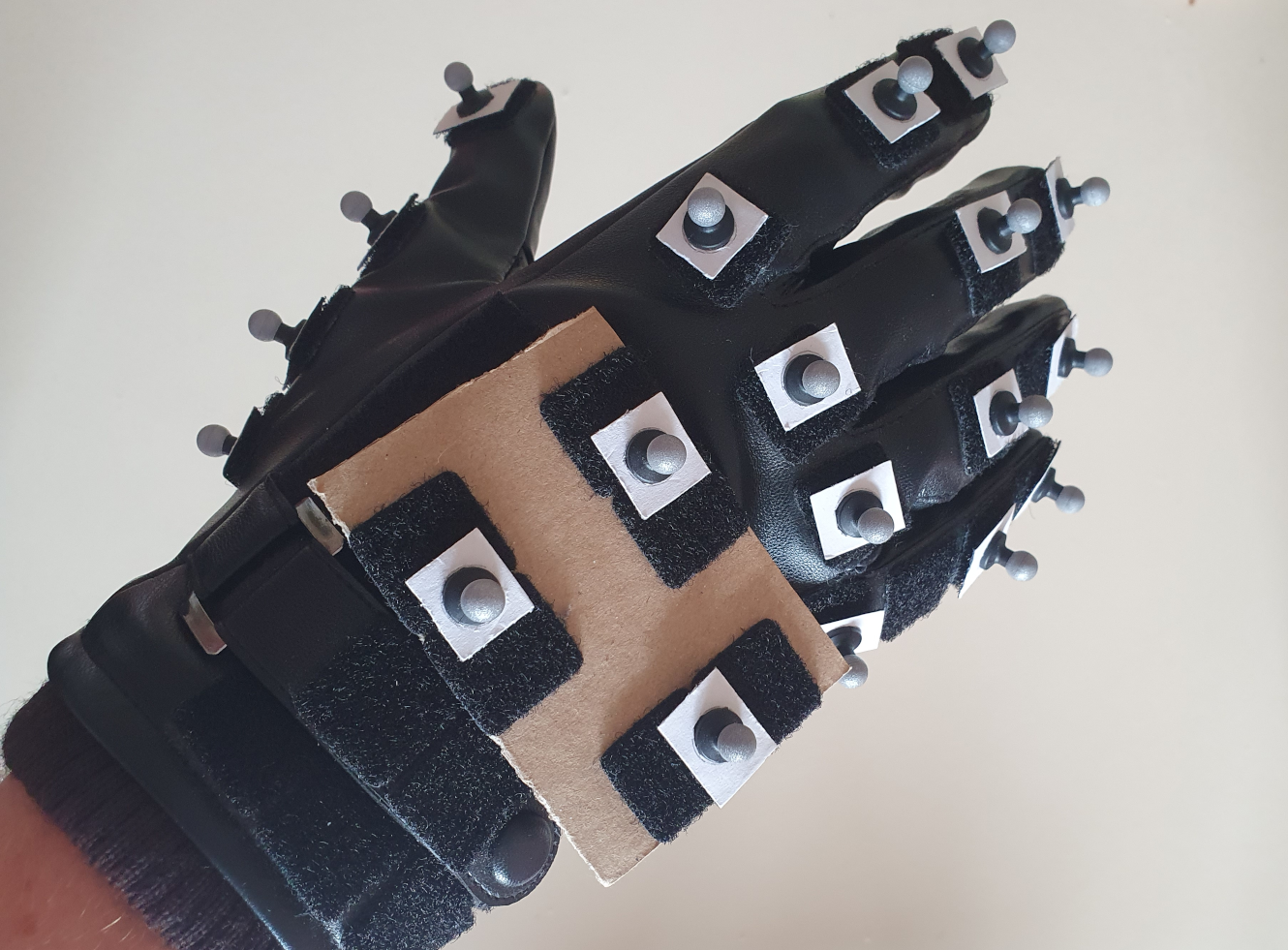 Improved CNN-based Marker Labeling for Optical Hand Tracking